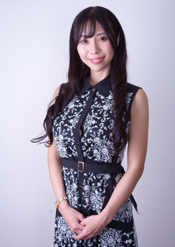 ぬれぬれ残業　堕ちる人妻上司